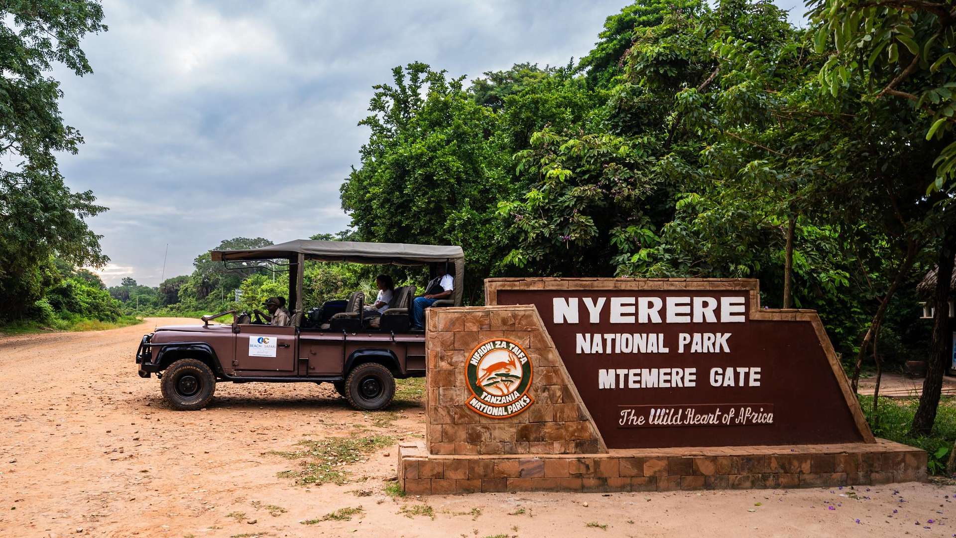 From Zanzibar: 2-Day Selous (Nyerere) Safari with Game Drive, Boat Cruise & Bush Walk